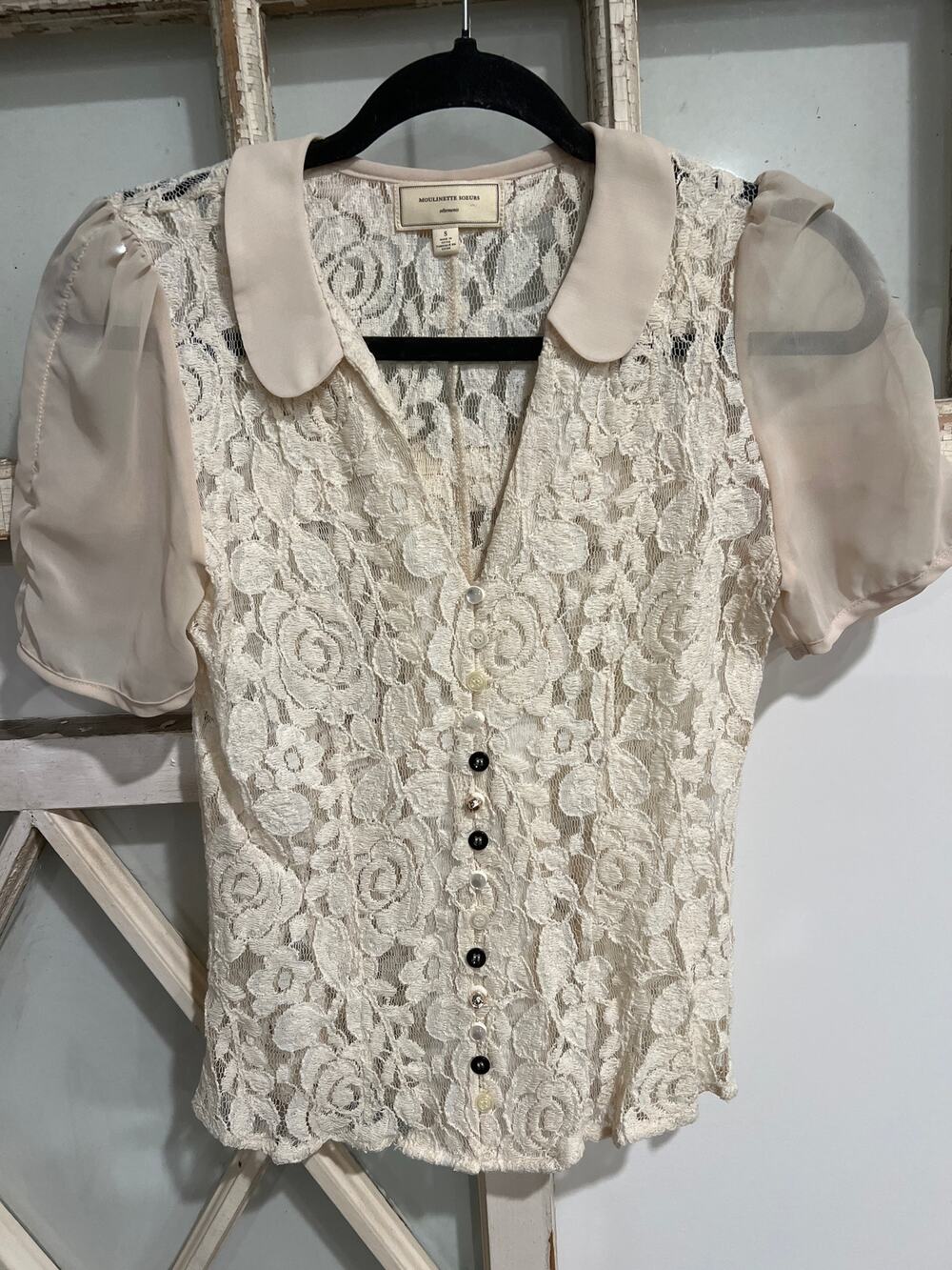 Moulinette Soeurs size small cream colored lace blouse top